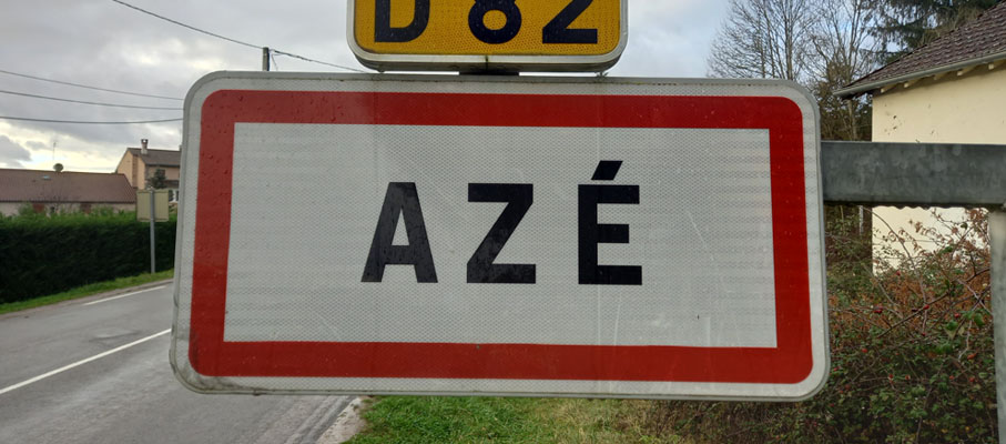 Panneaux ville Azé