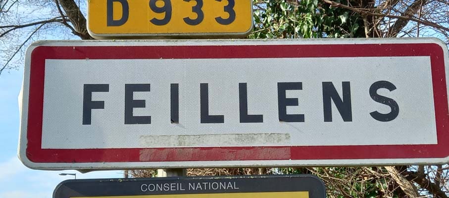 Panneaux ville Feillens